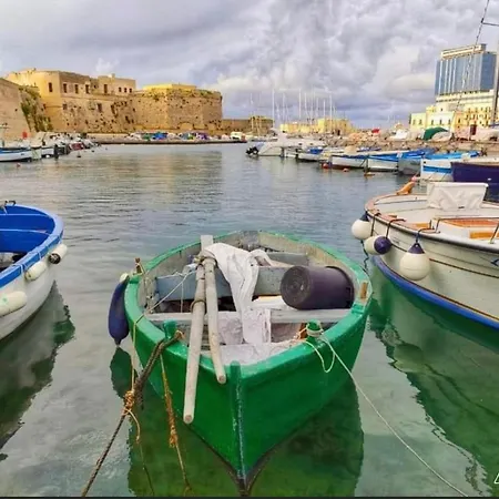 Bonavoglia 900 Bed & Breakfast Gallipolli