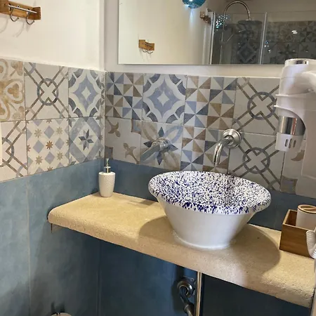 לינה וארוחת בוקר Bonavoglia 900 3*