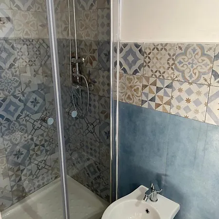 לינה וארוחת בוקר Bonavoglia 900 גאליפולי